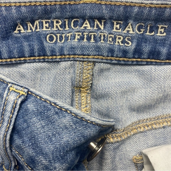American Eagle Tomgirl Distressed Jeans‎ Size 2 Regular Light Wash - Picture 13 of 14